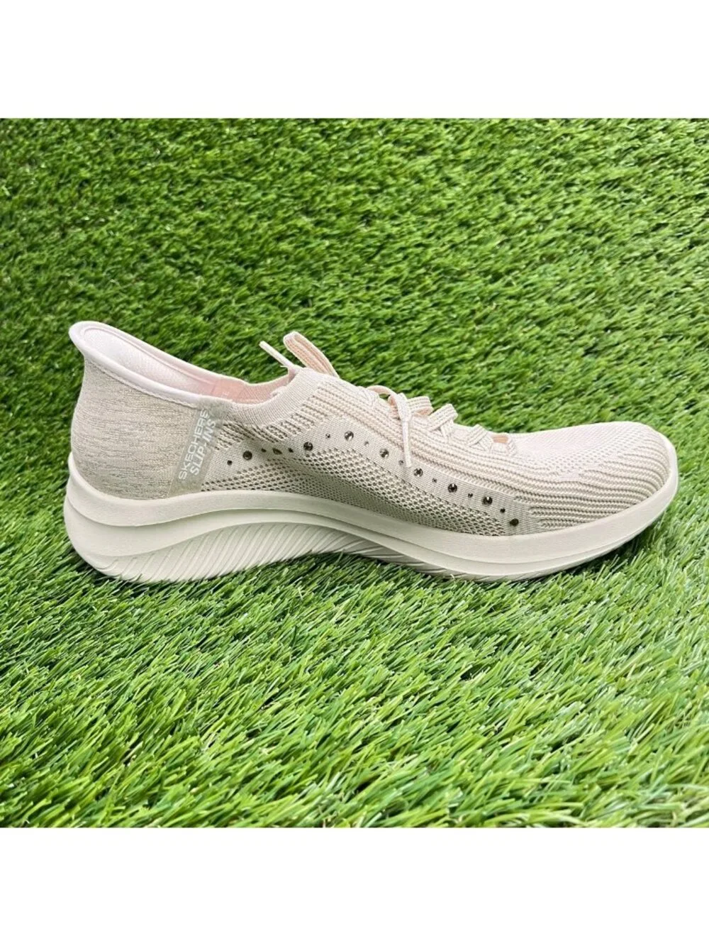 Skechers Ultra Flex 3.0 Summer Womens Size 8.5 Taupe Athletic Shoes Sneakers